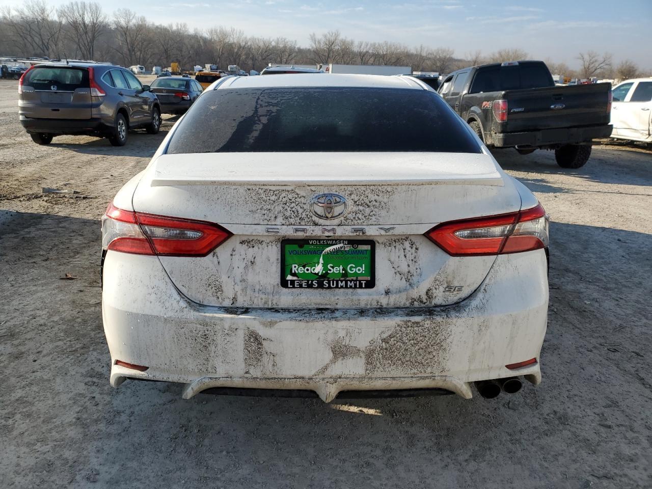 2018 Toyota Camry L - Фото 6