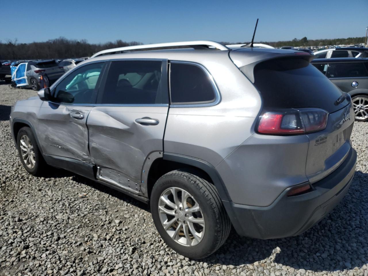 2019 Jeep Cherokee Latitude - Фото 2