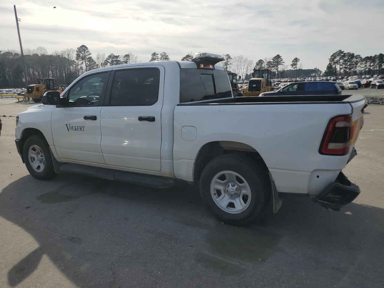 2024 Ram 1500 Tradesman - Фото 2