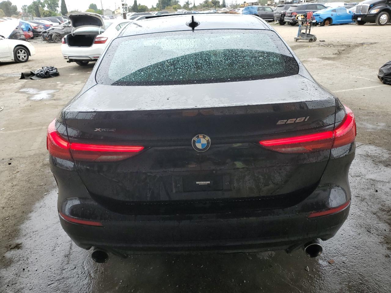 2021 BMW 228Xi - Фото 6