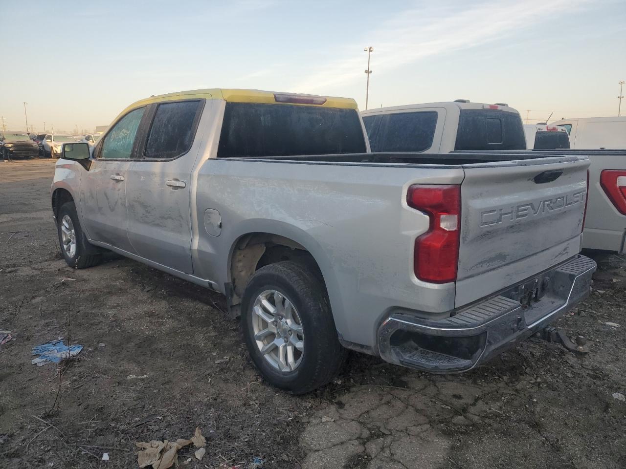 2022 Chevrolet Silverado K1500 Lt-L - Фото 2