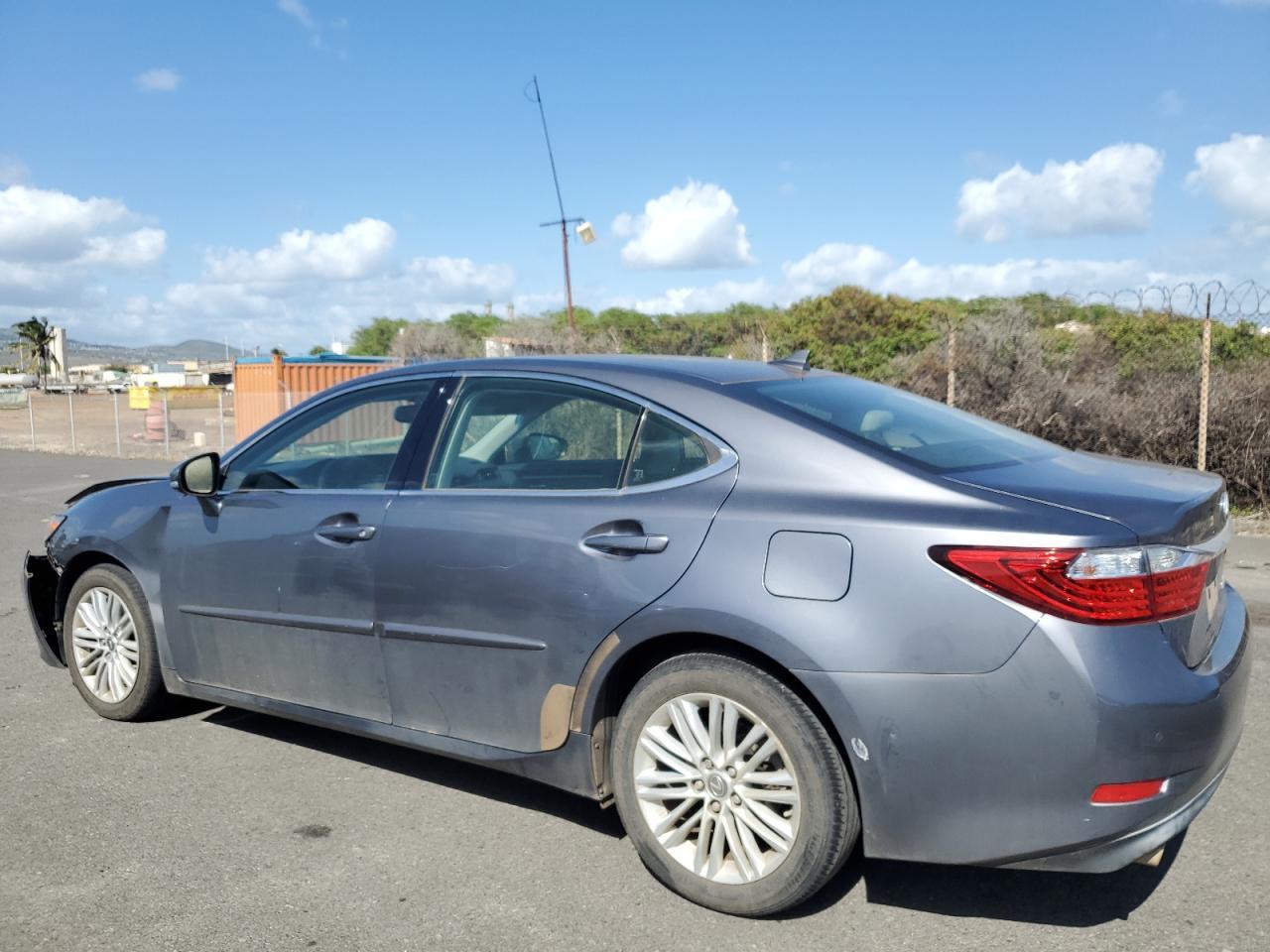 2013 Lexus Es 350 - Image 2
