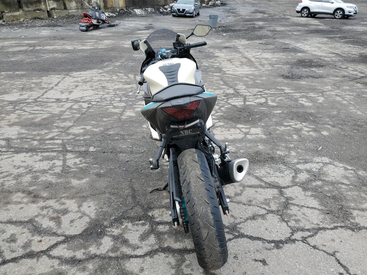 2024 Yamaha Yzfr3 A - Image 4