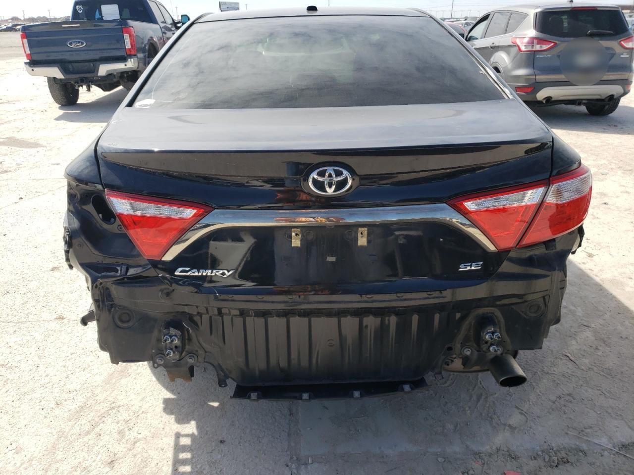 2016 Toyota Camry Le - Фото 6