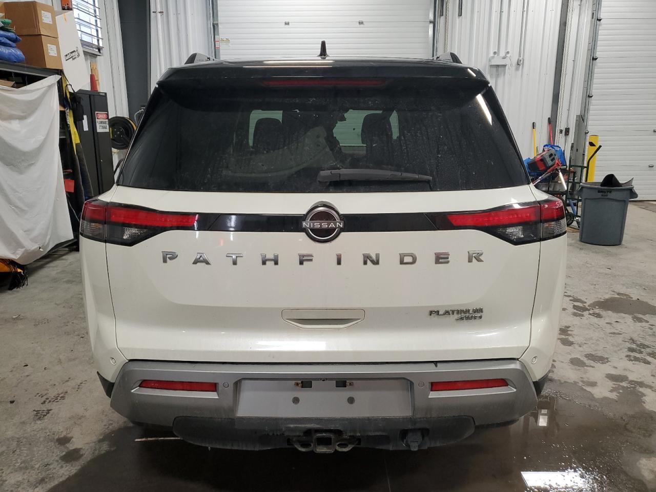 2022 Nissan Pathfinder Platinum - Фото 6