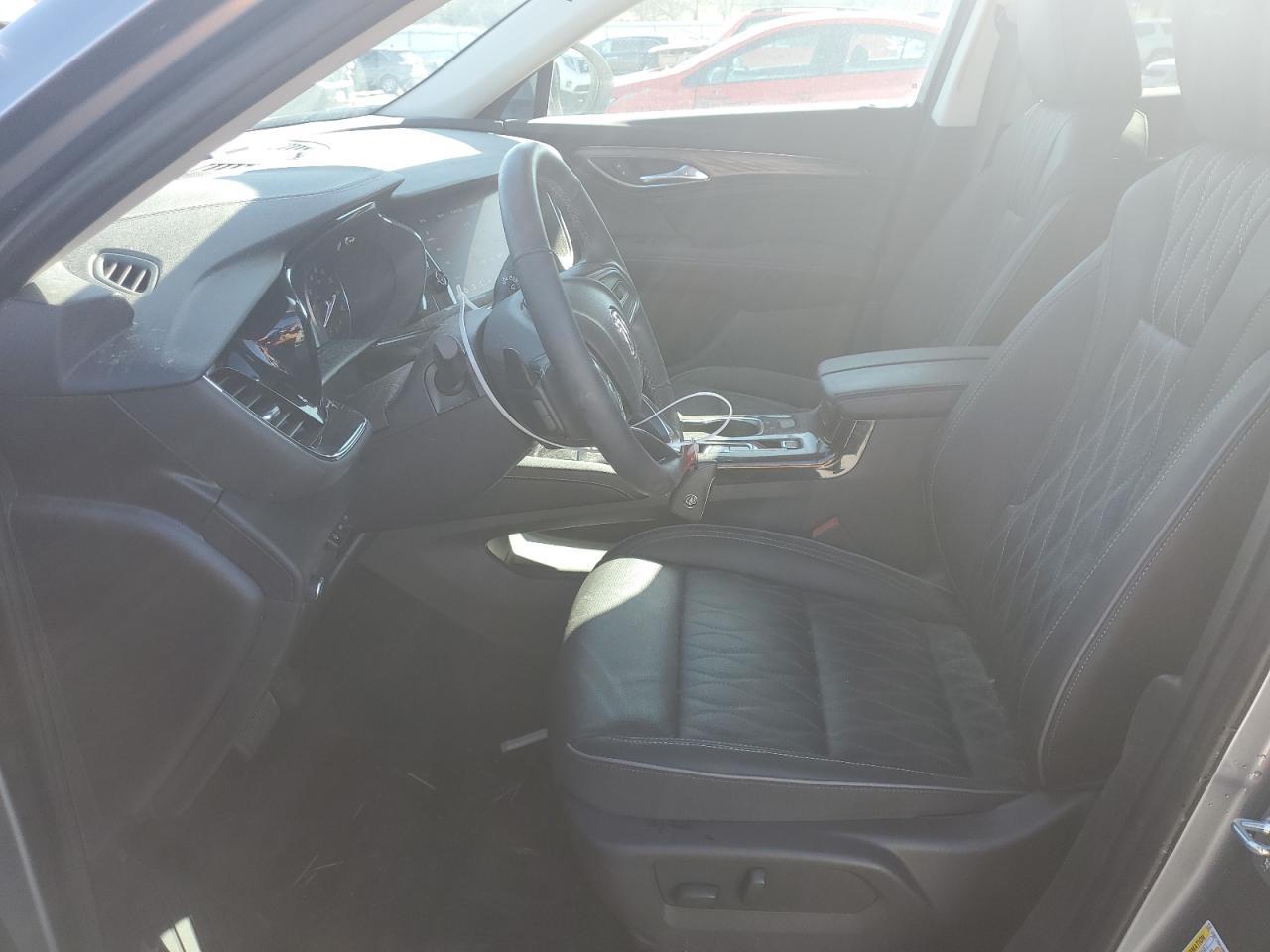 2022 Buick Envision Avenir - Image 7