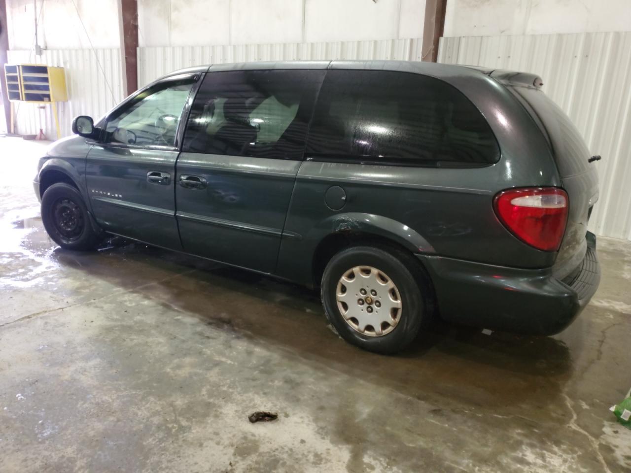 2001 Chrysler Town & Country Lx - Фото 2