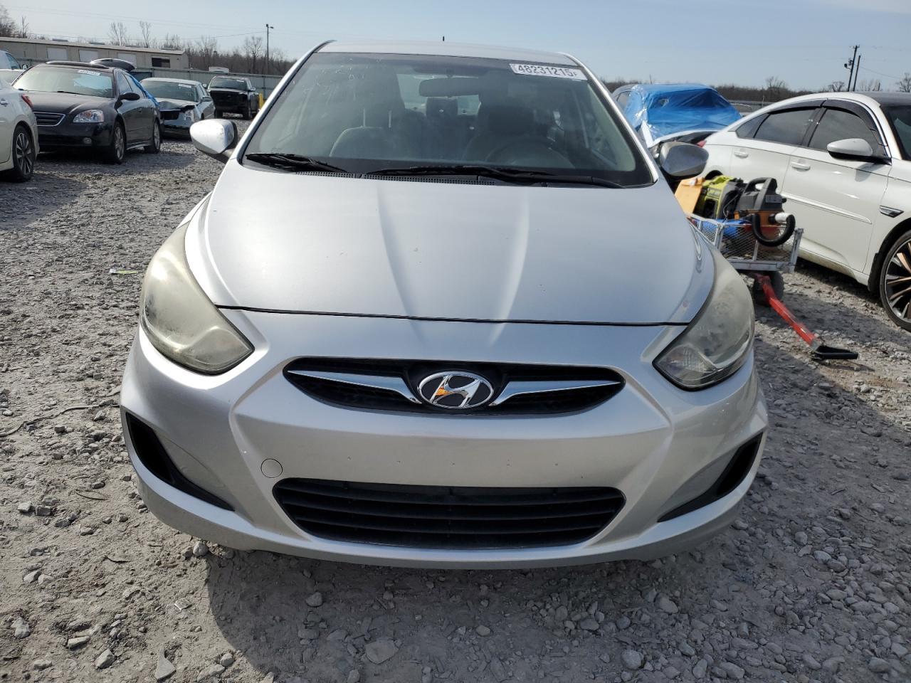 2012 Hyundai Accent Gls - Image 5