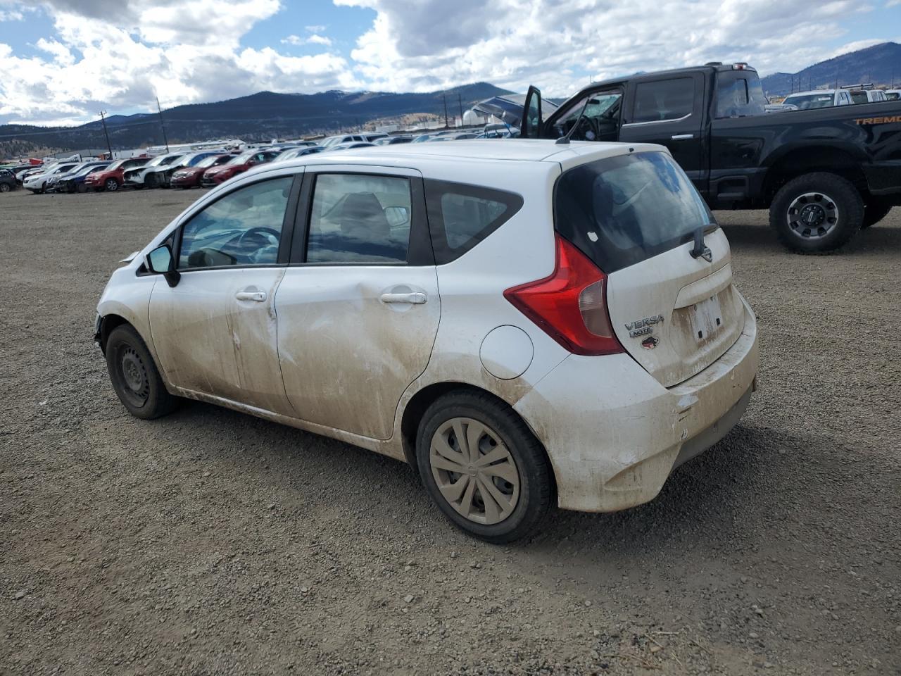 2019 Nissan Versa Note S - Фото 2