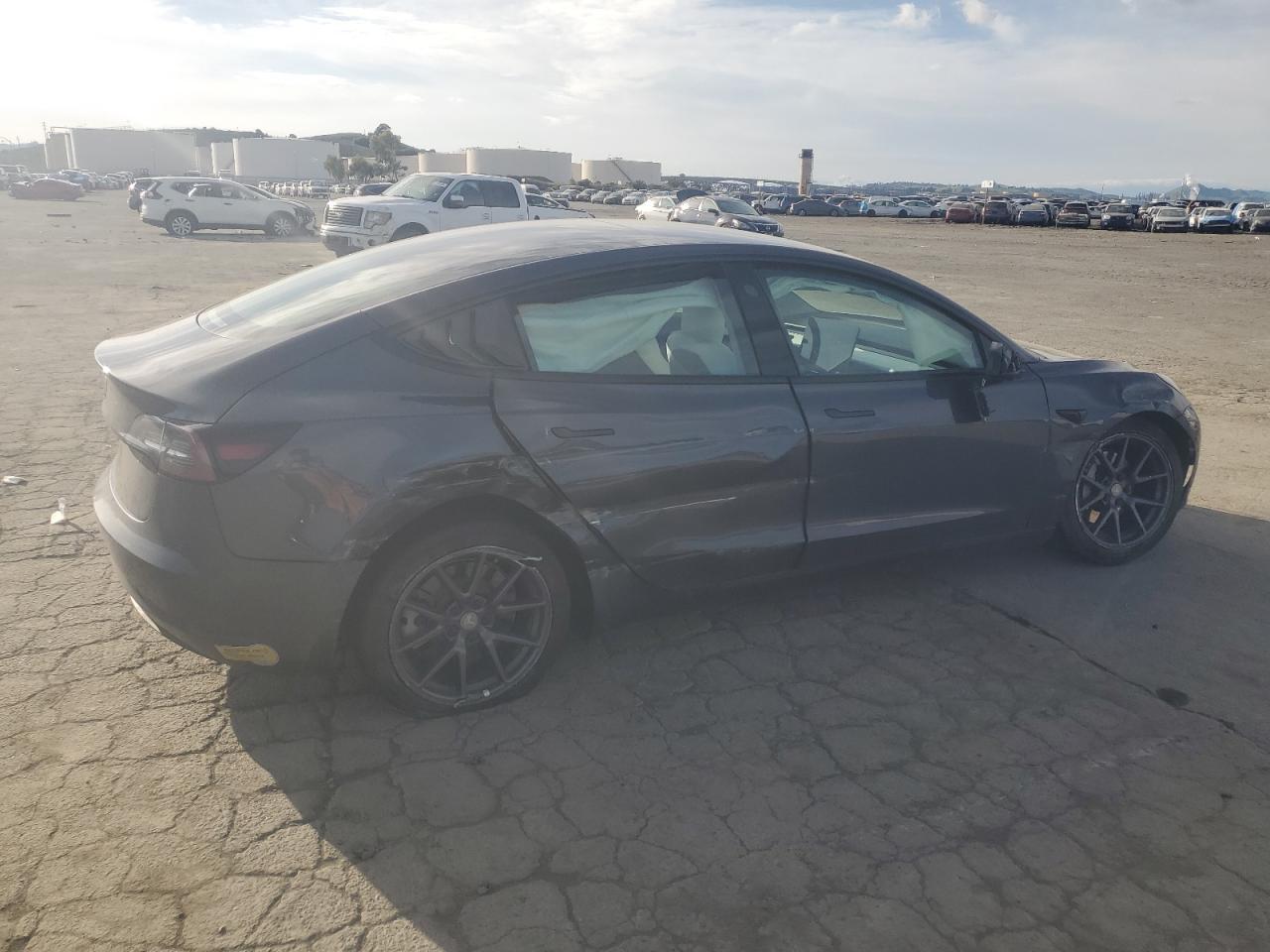2022 Tesla Model 3 - Image 3