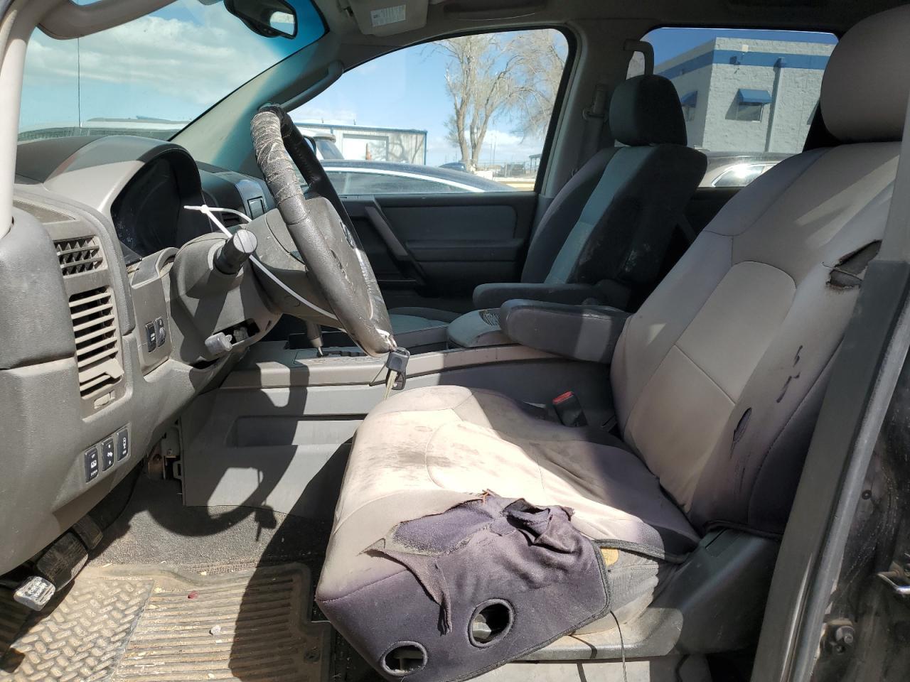 2005 Nissan Titan Xe - Image 7