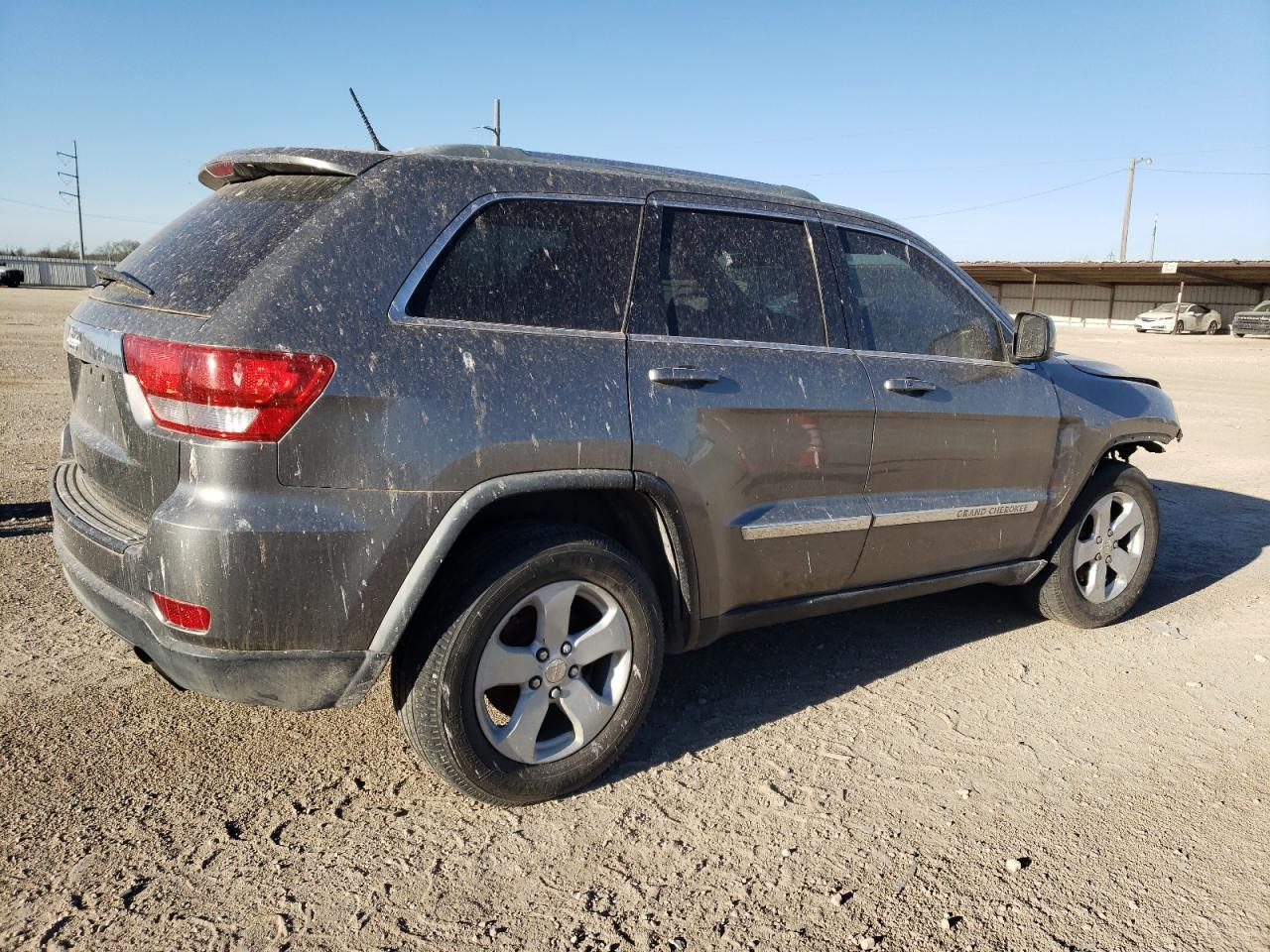 2012 Jeep Grand Cherokee Laredo - Image 3