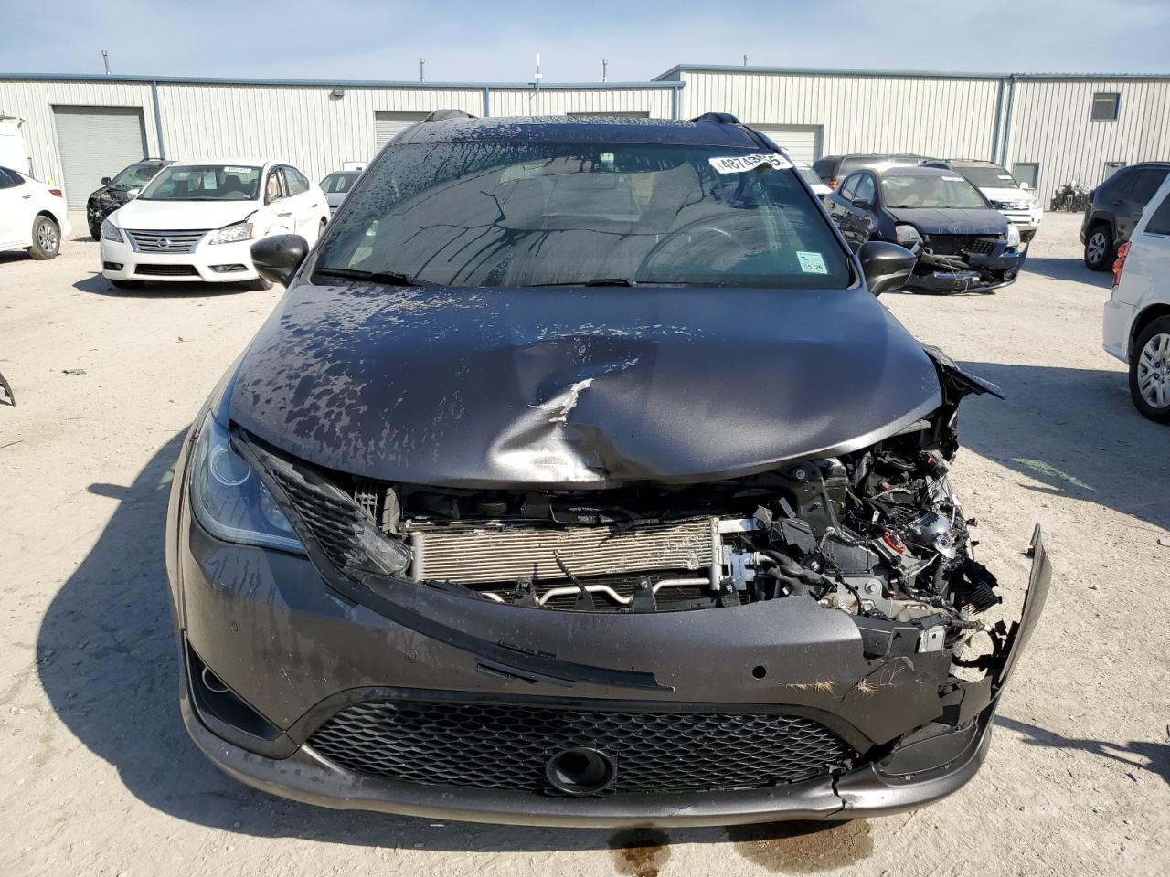 2020 Chrysler Pacifica Limited - Фото 5