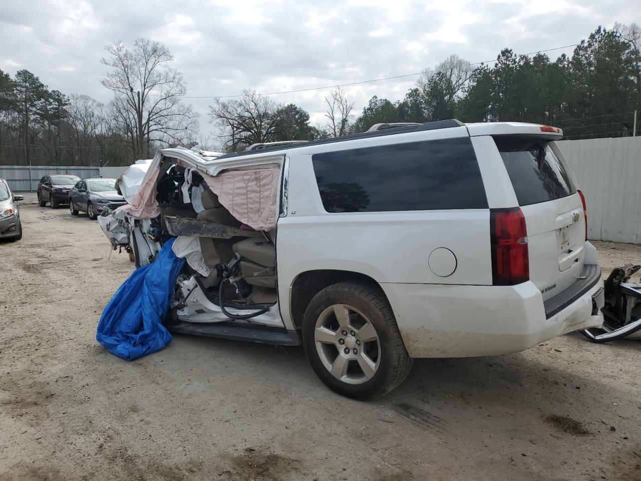 2016 Chevrolet Suburban C1500 Lt - Фото 2