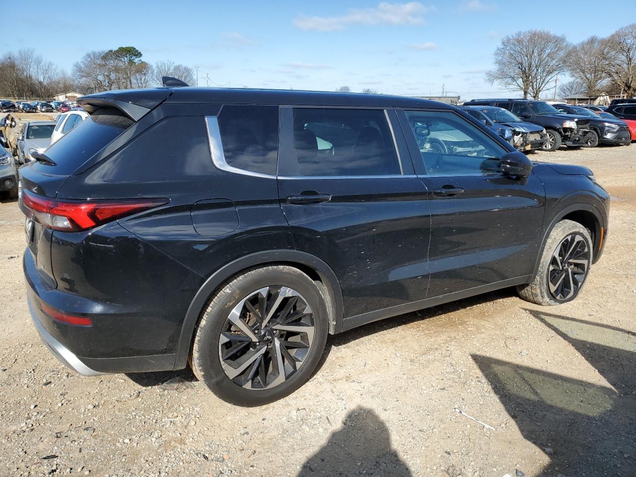 2023 Mitsubishi Outlander Se - Фото 3