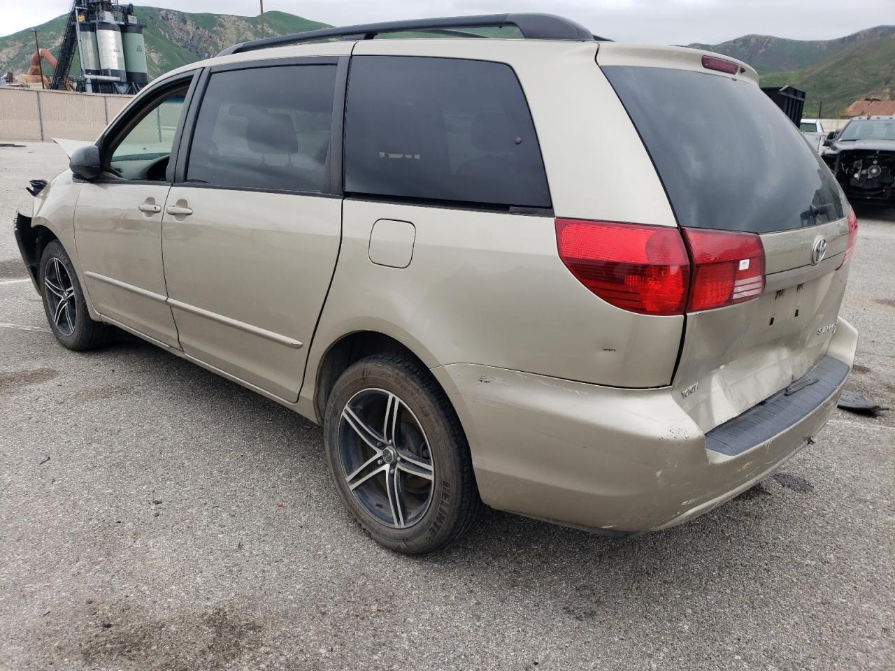 2004 Toyota Sienna Le - Фото 2