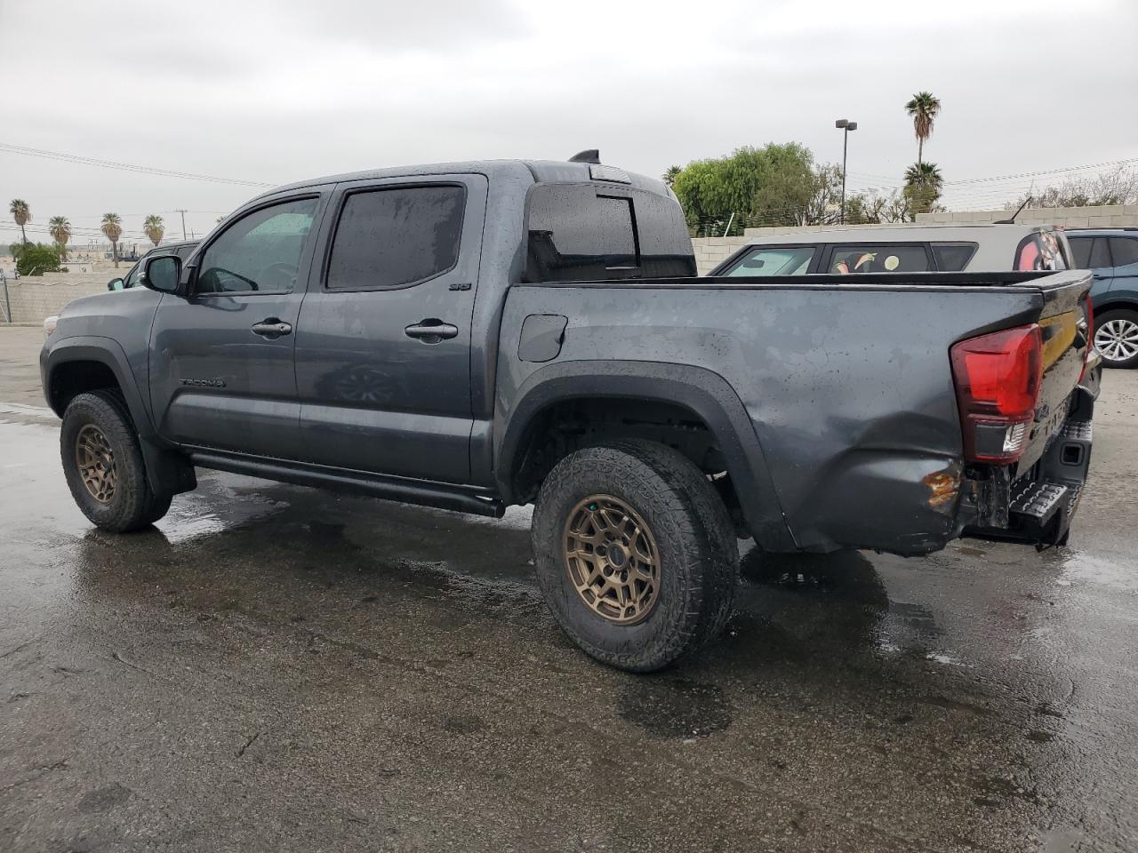 2023 Toyota Tacoma Double Cab - Image 2