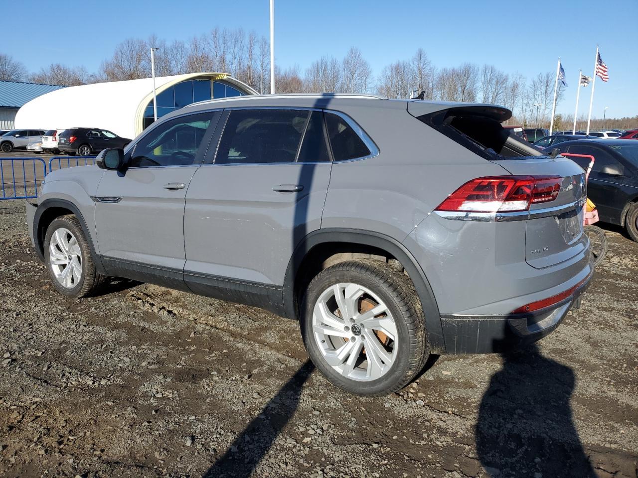 2021 Volkswagen Atlas Cross Sport Sel - Image 2