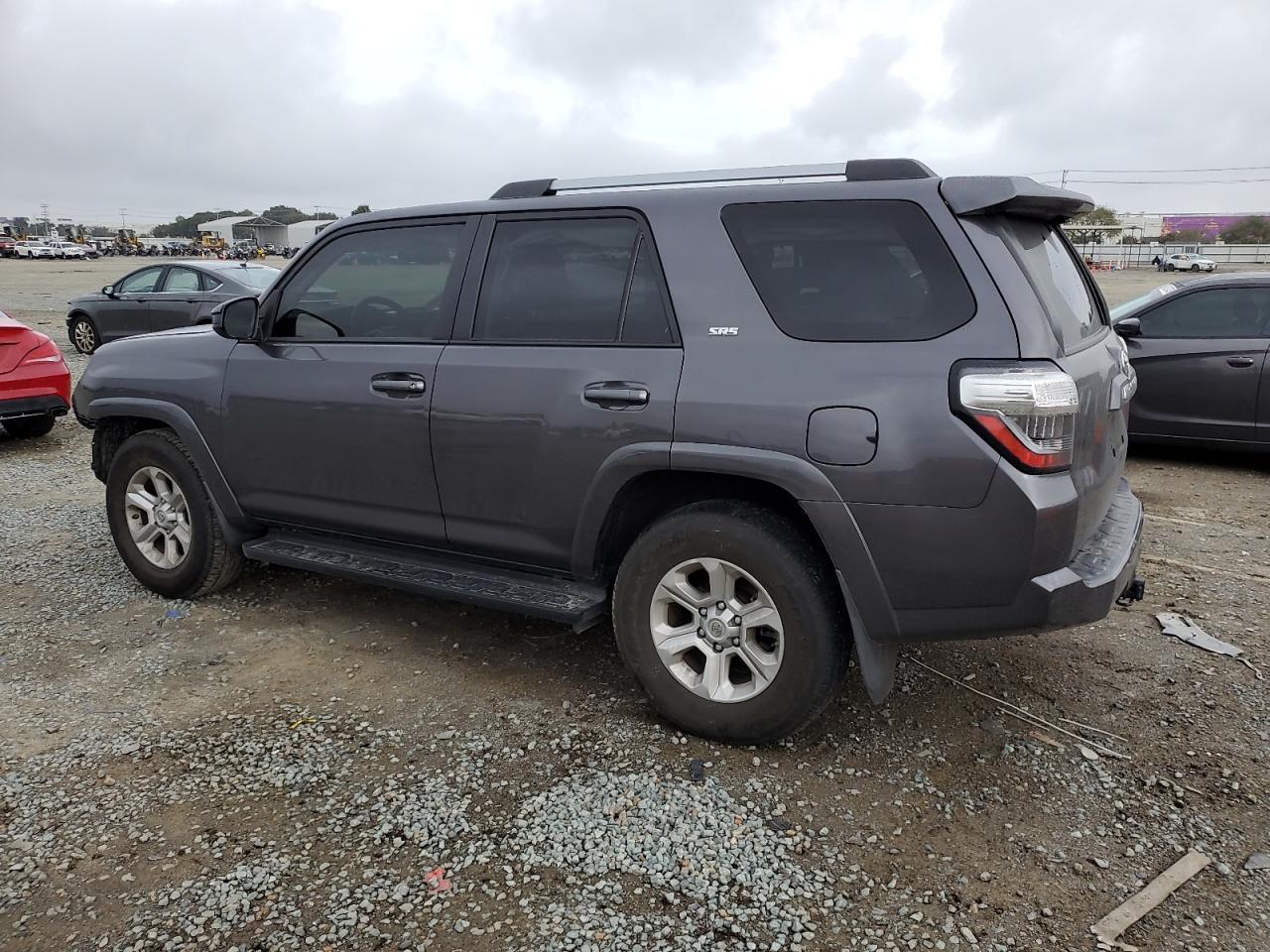 2021 Toyota 4Runner Sr5 - Фото 2