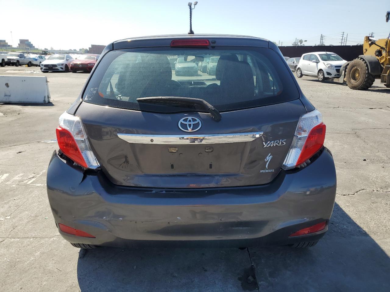2014 Toyota Yaris - Фото 6