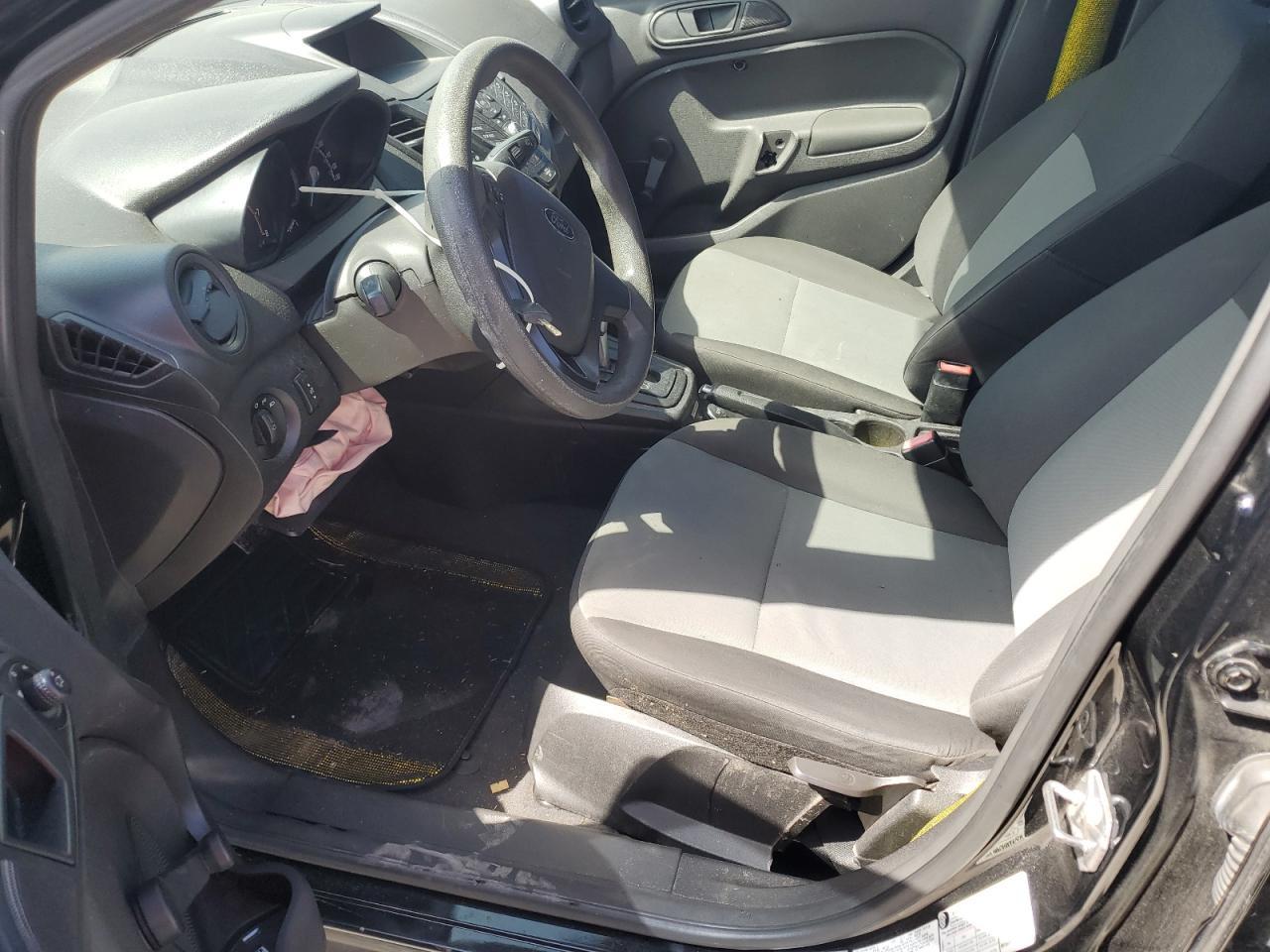 2016 Ford Fiesta S - Фото 7