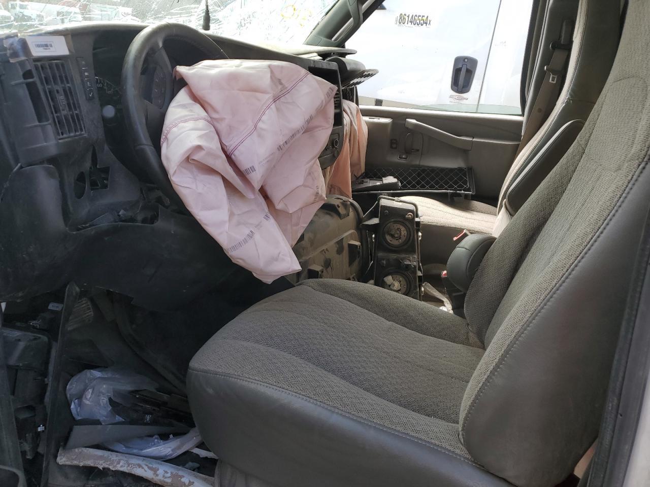 2022 Chevrolet Express G3500 - Image 7