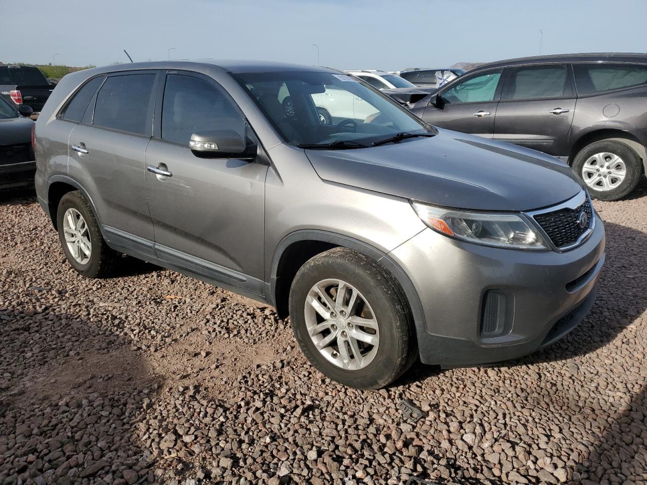 2014 Kia Sorento Lx - Image 4