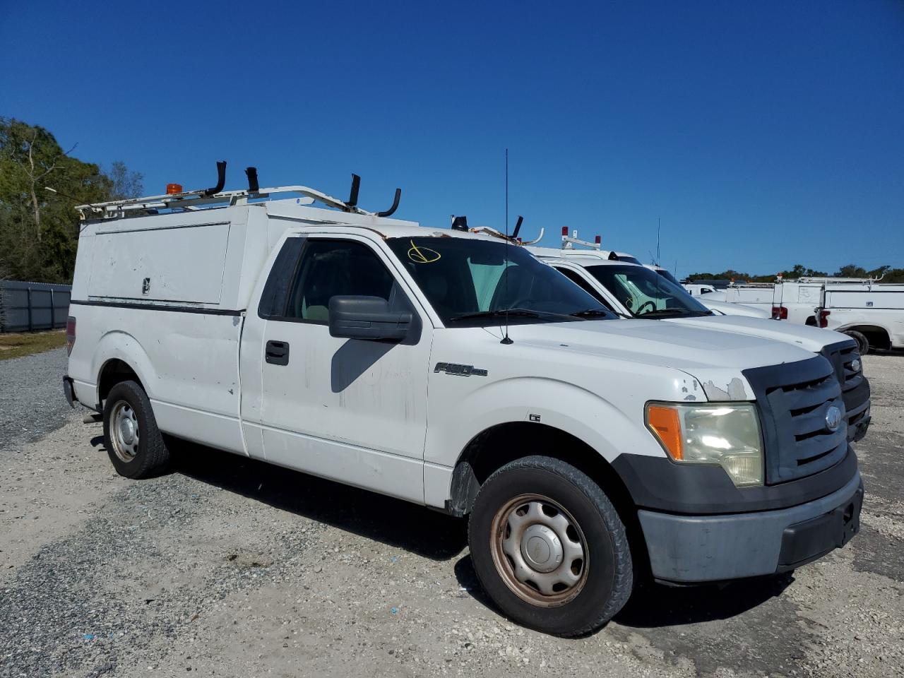 2010 Ford F150 - Image 4