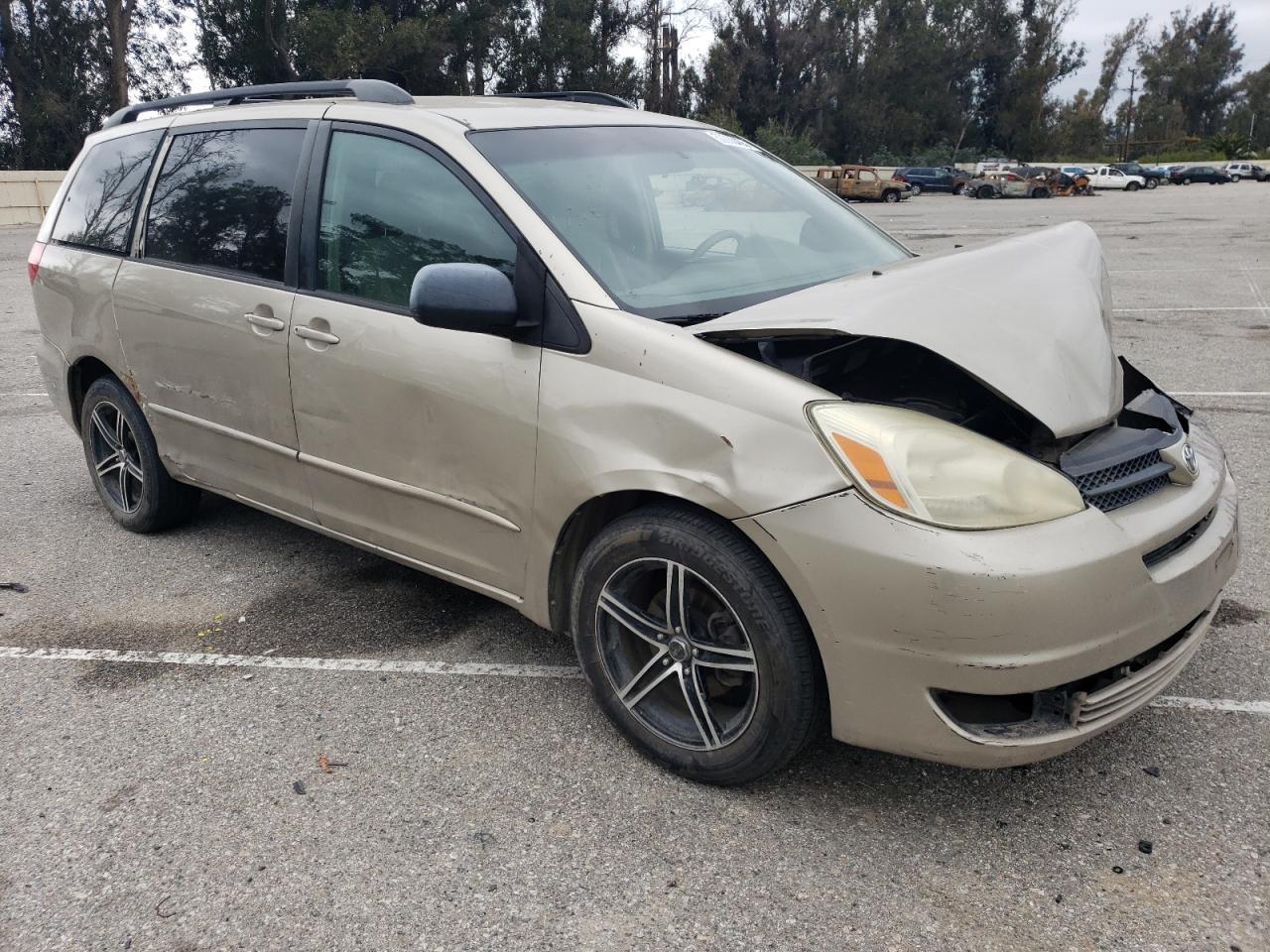 2004 Toyota Sienna Le - Фото 4