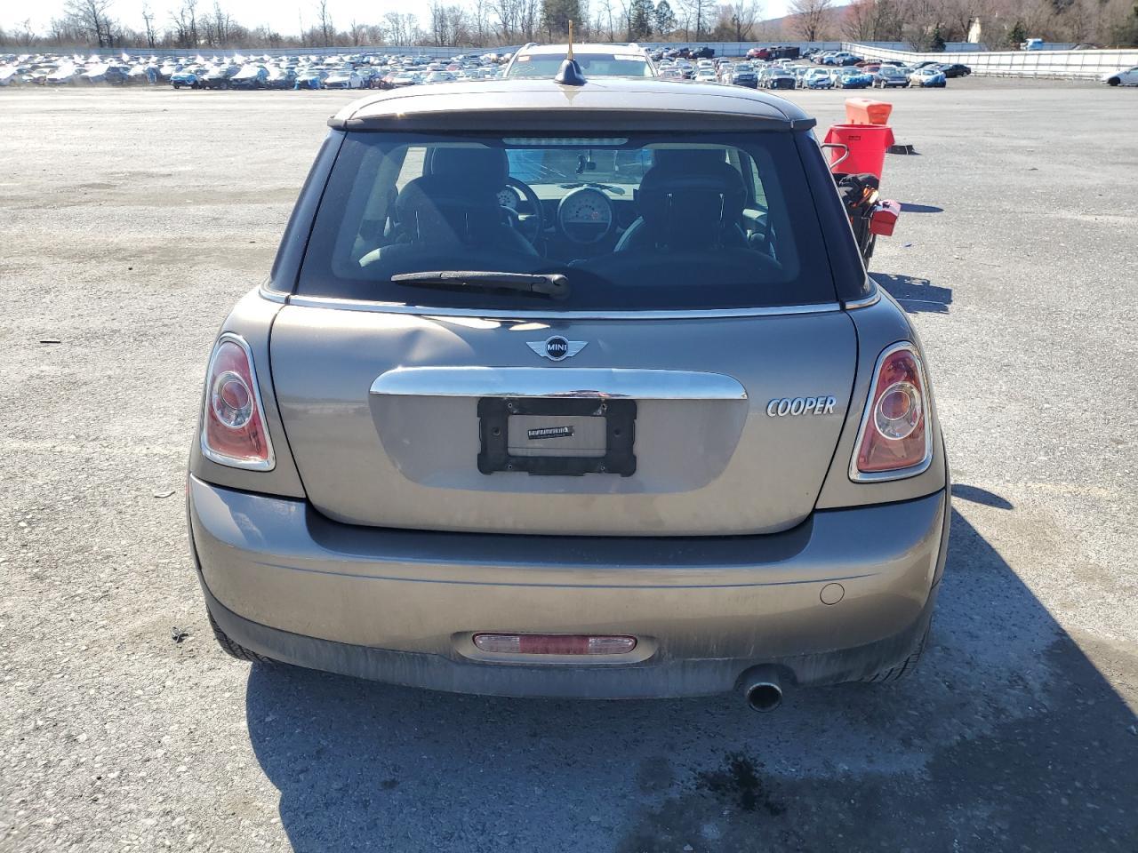 2012 Mini Cooper - Image 6