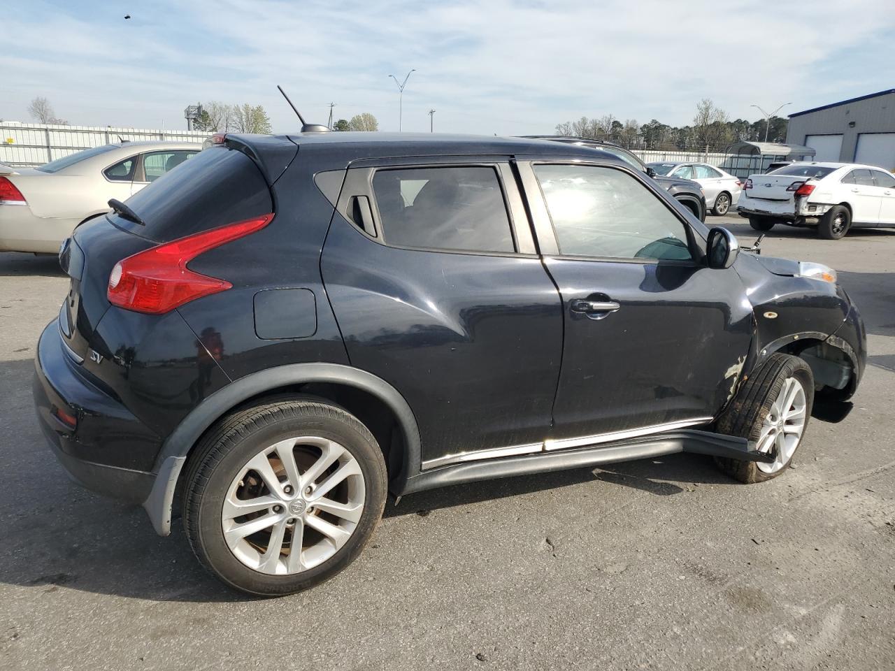 2011 Nissan Juke S - Фото 3