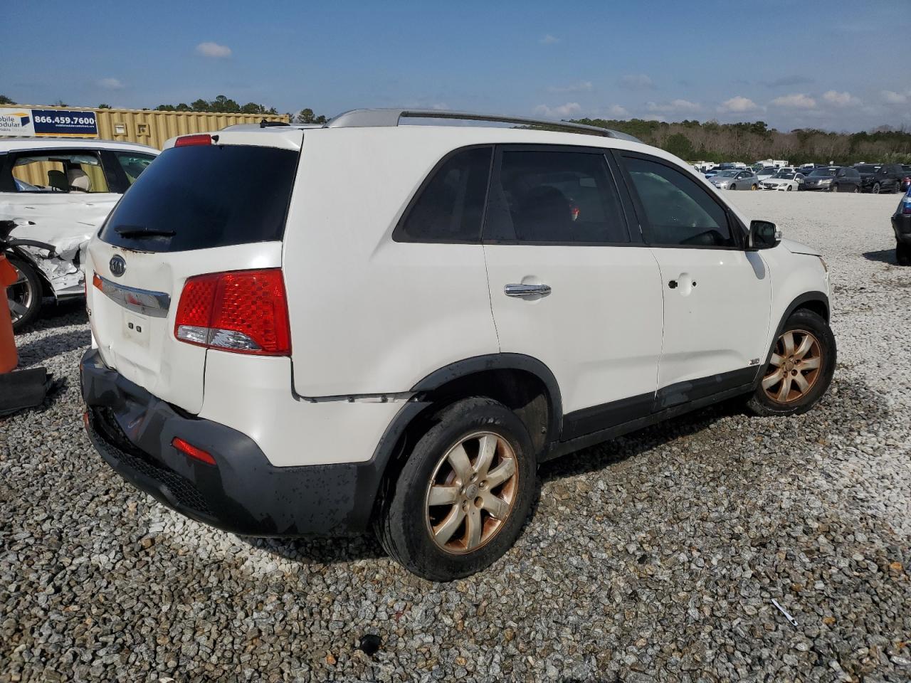 2012 Kia Sorento Lx - Image 3