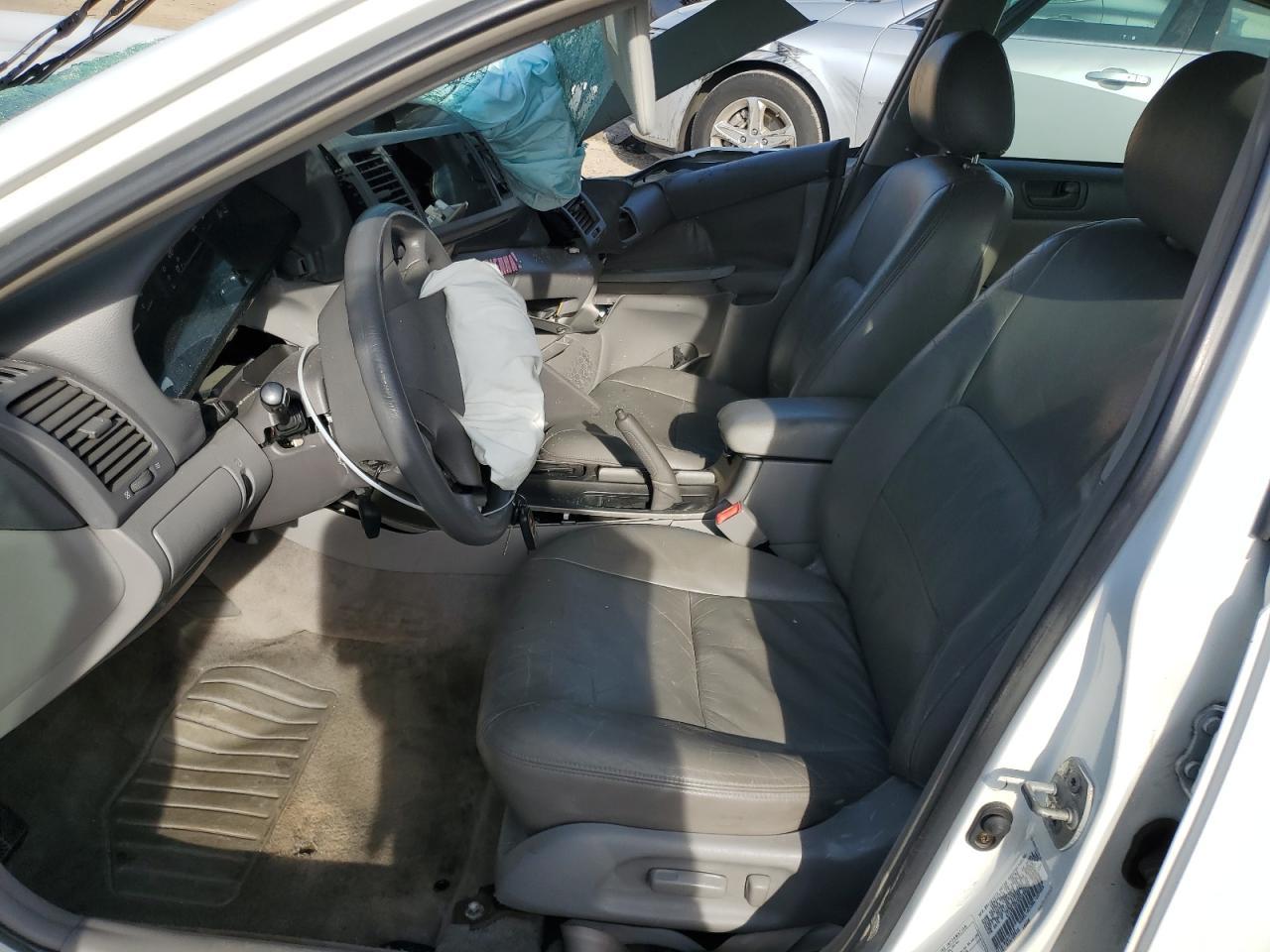 2002 Toyota Camry Le - Фото 7