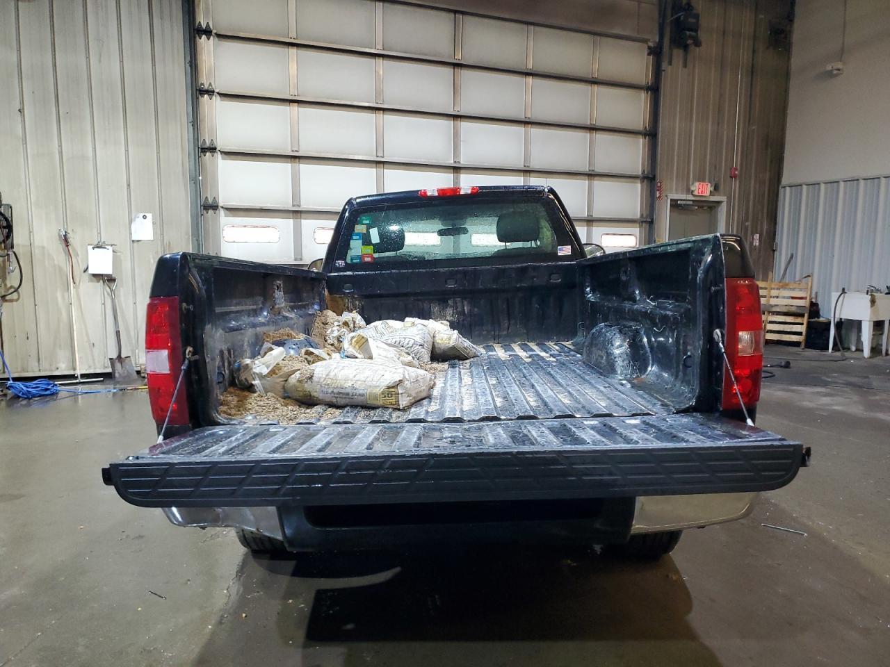 2011 Chevrolet Silverado C1500 - Фото 6