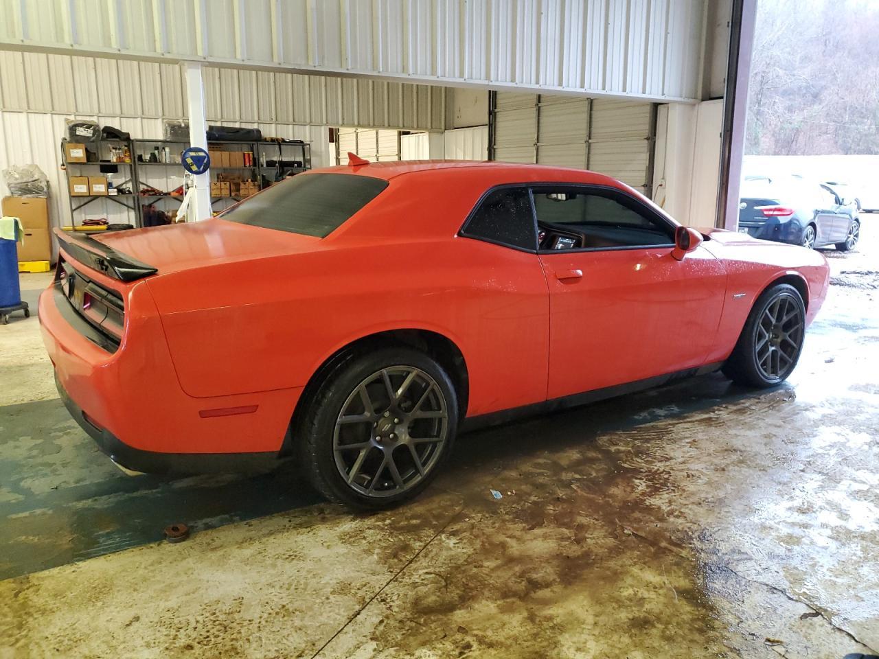 2018 Dodge Challenger - Фото 3