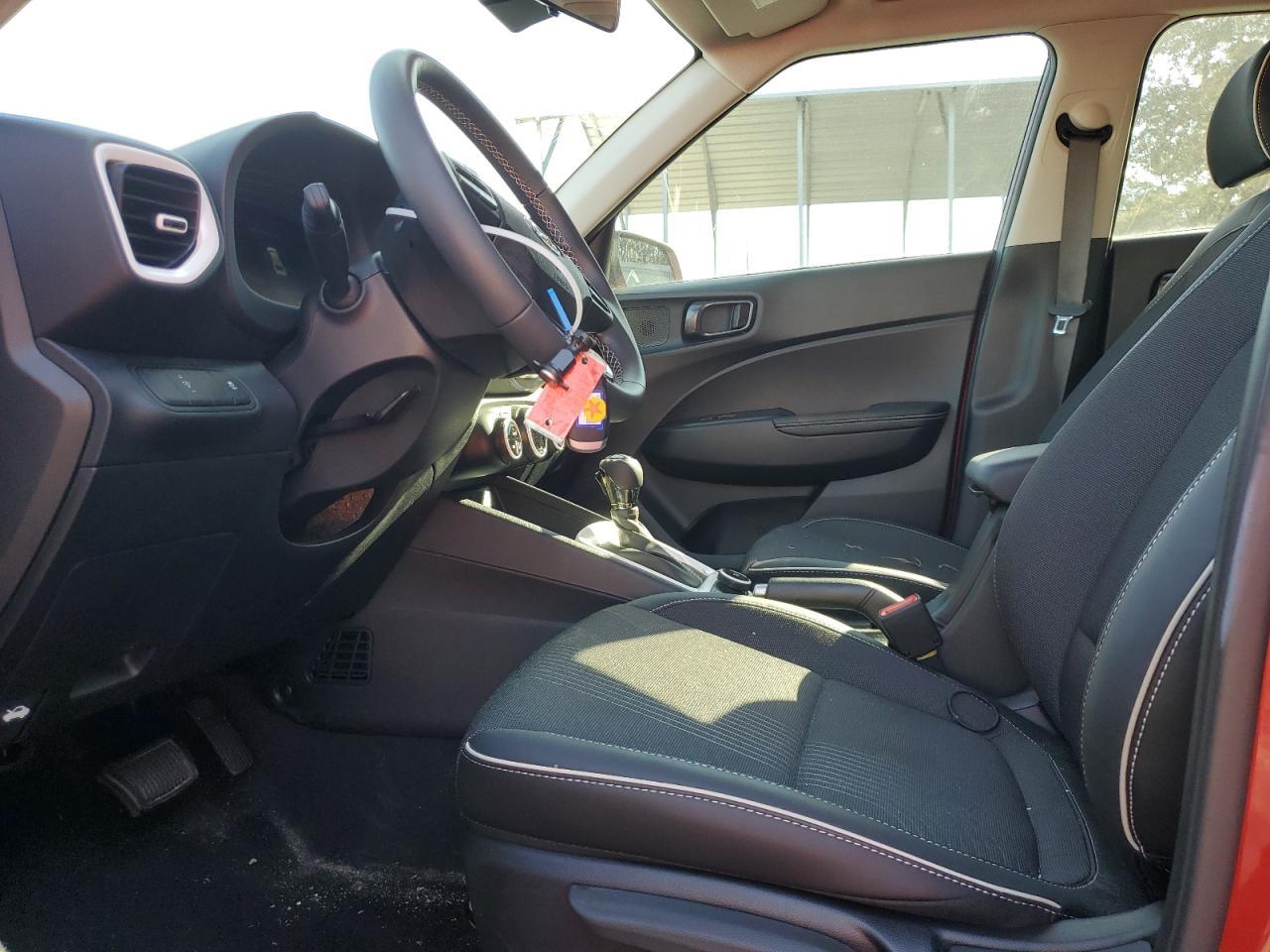 2024 Hyundai Venue Sel - Image 7