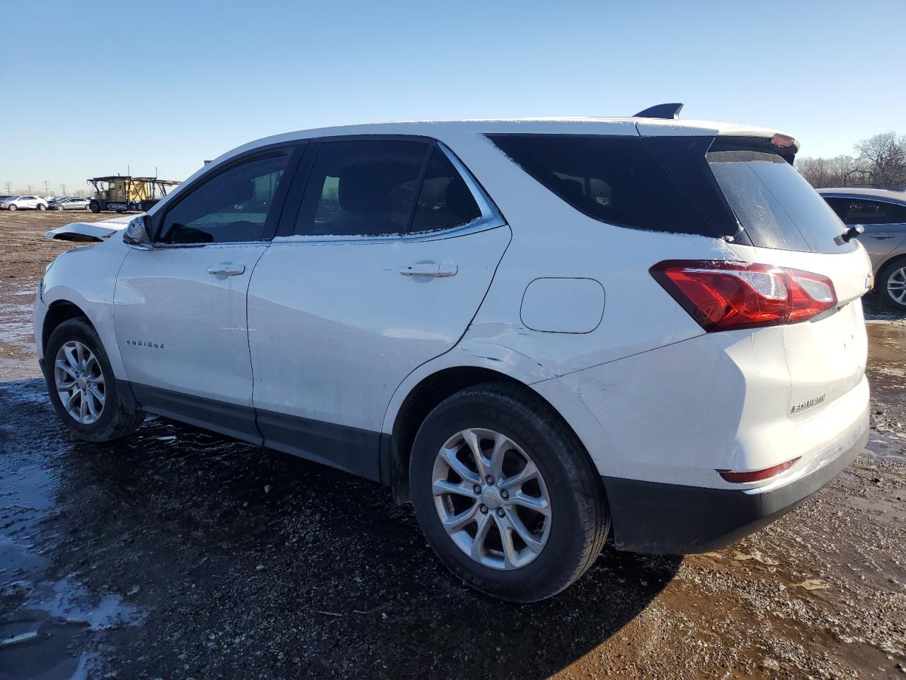 2020 Chevrolet Equinox Lt - Image 2