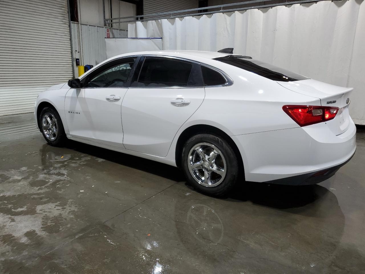 2016 Chevrolet Malibu Ls - Фото 2