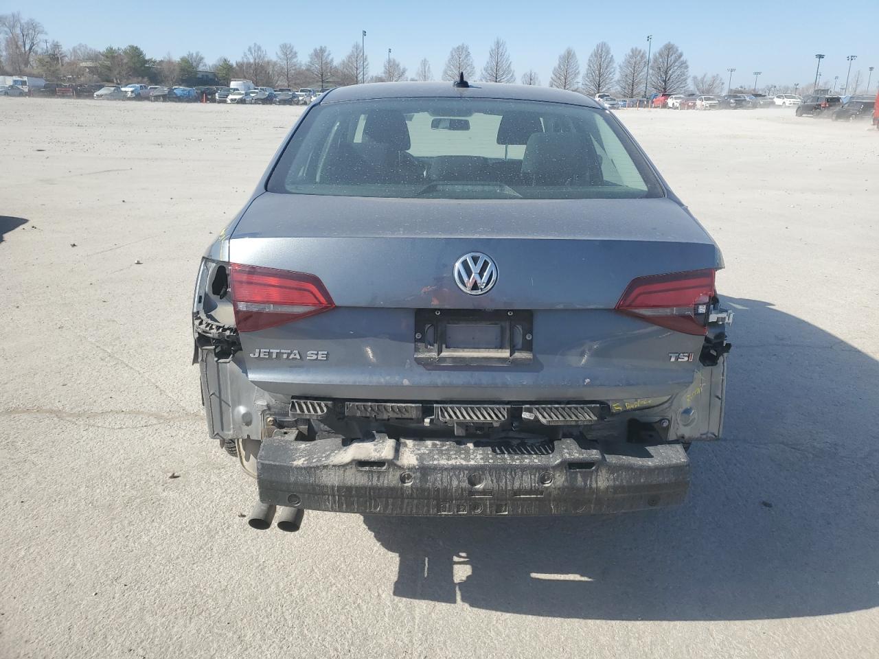 2016 Volkswagen Jetta Se - Image 6