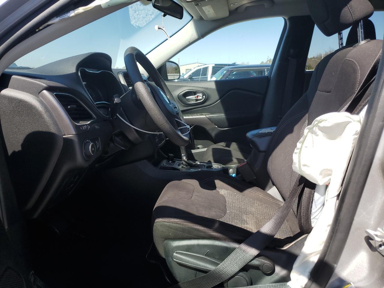 2019 Jeep Cherokee Latitude - Фото 7