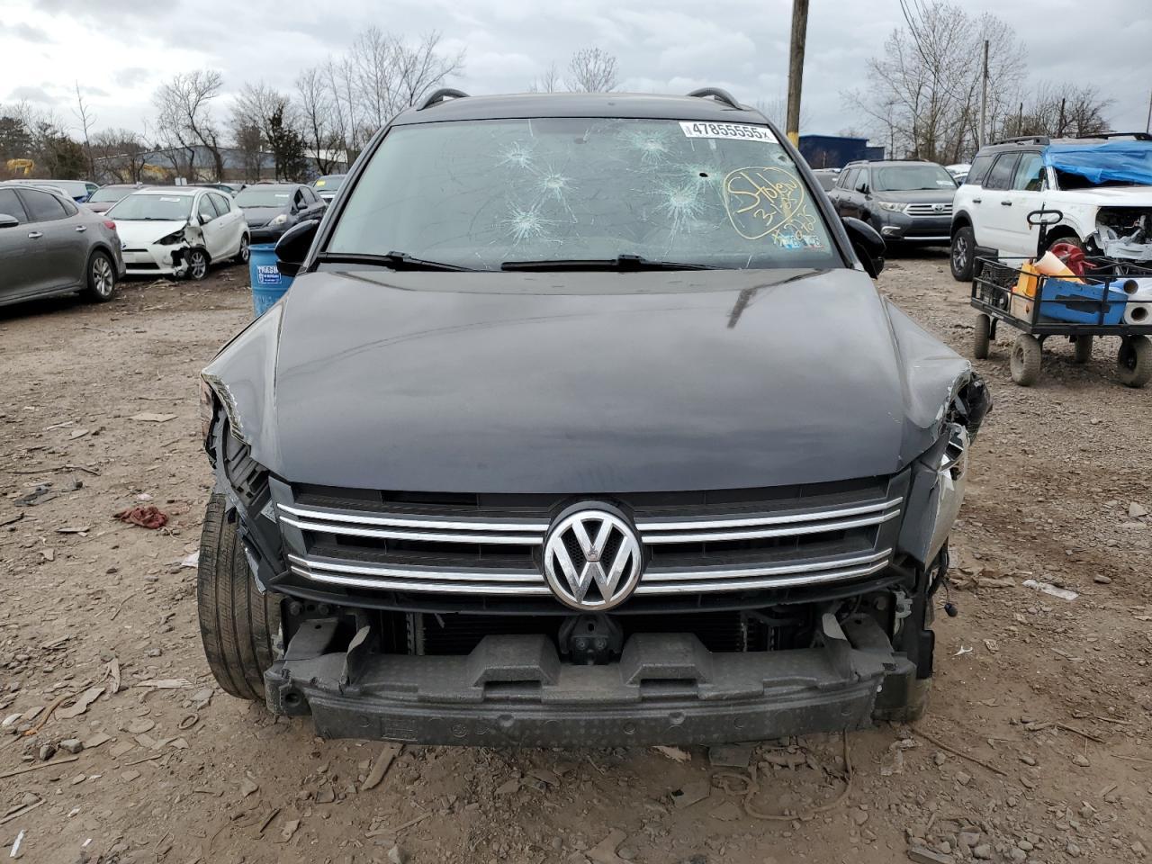 2017 Volkswagen Tiguan S - Фото 5