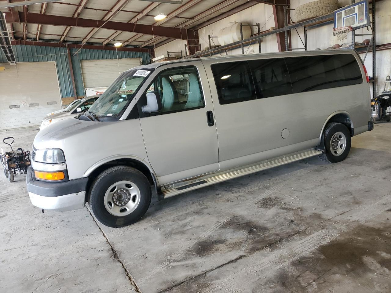 2012 Chevrolet Express G3500 Ls
