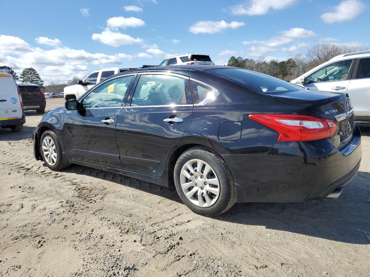 2017 Nissan Altima 2.5 - Фото 2