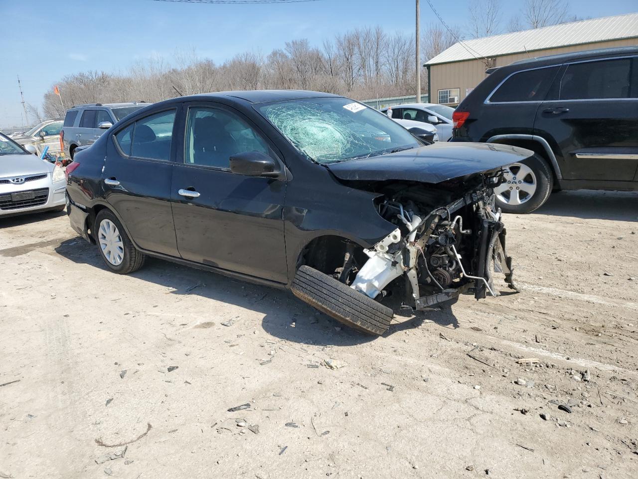 2018 Nissan Versa S - Фото 4