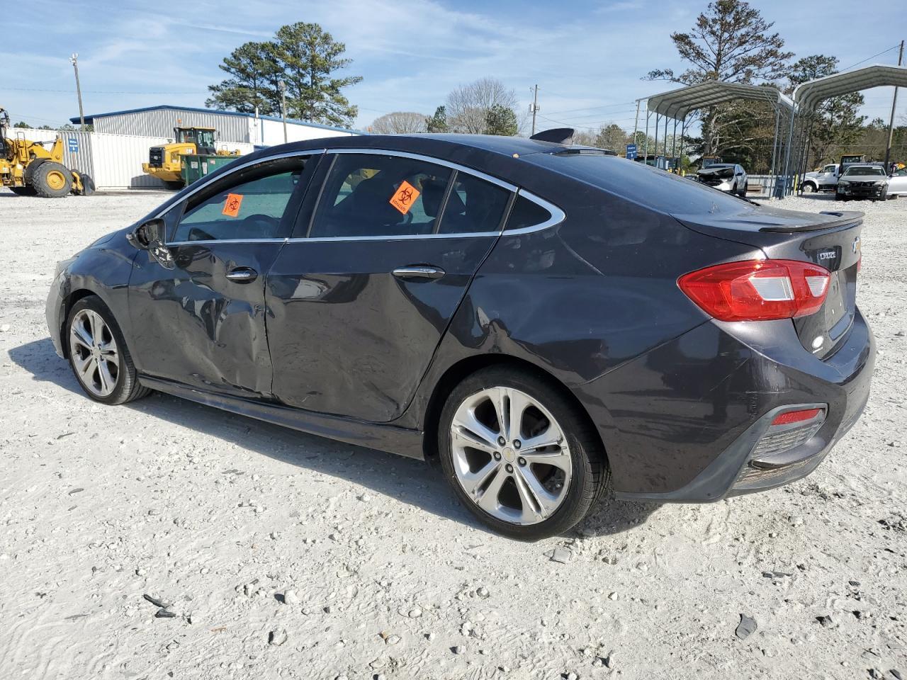 2017 Chevrolet Cruze Premier - Фото 2