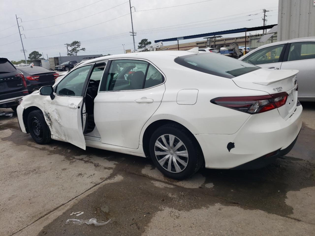 2024 Toyota Camry Le - Image 2