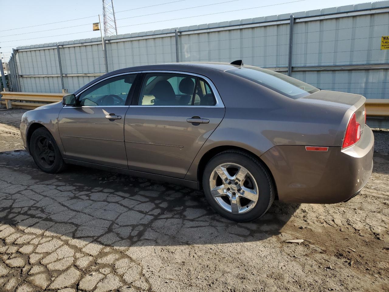 2012 Chevrolet Malibu Ls - Фото 2