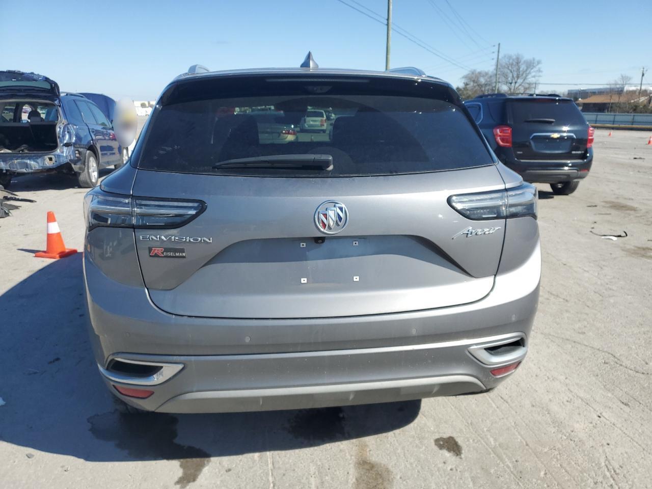 2022 Buick Envision Avenir - Image 6