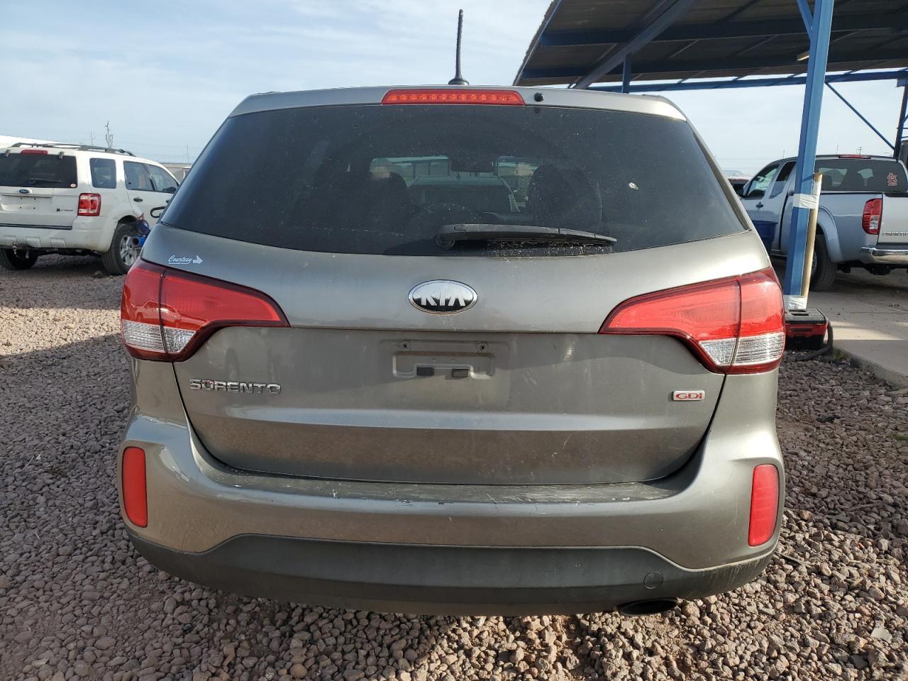 2014 Kia Sorento Lx - Image 6