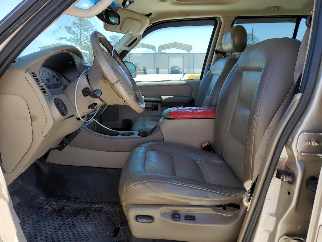 2004 Ford Explorer Sport Trac - Image 7